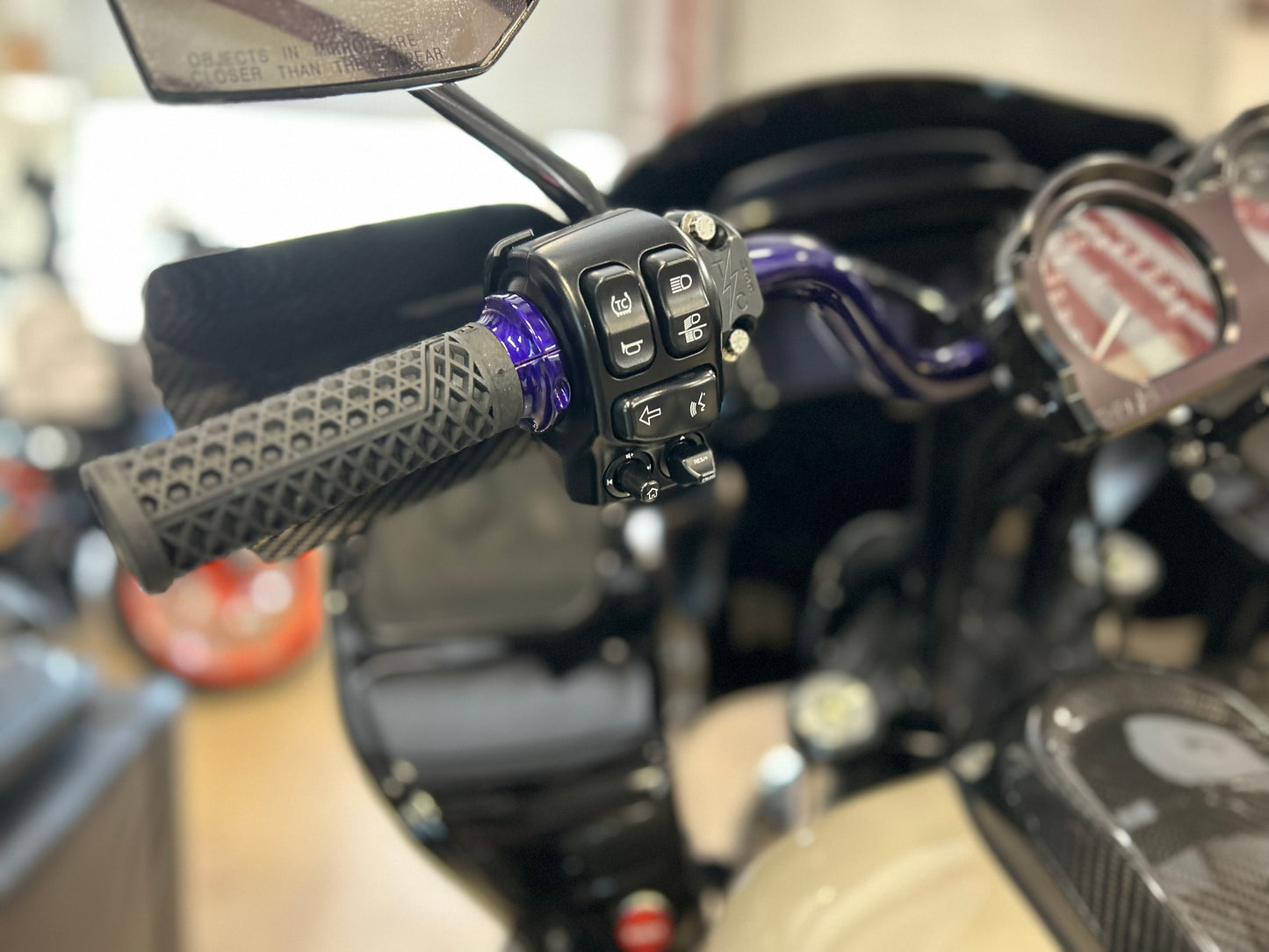 VANS V-TWIN LOCK-ON™ GRIP SET