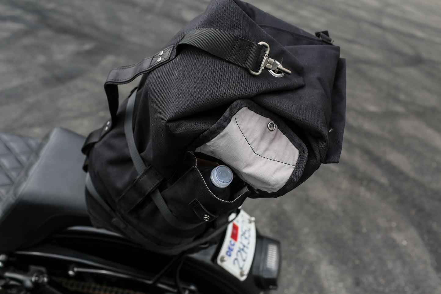Sissy Bar Bag Dark Oak