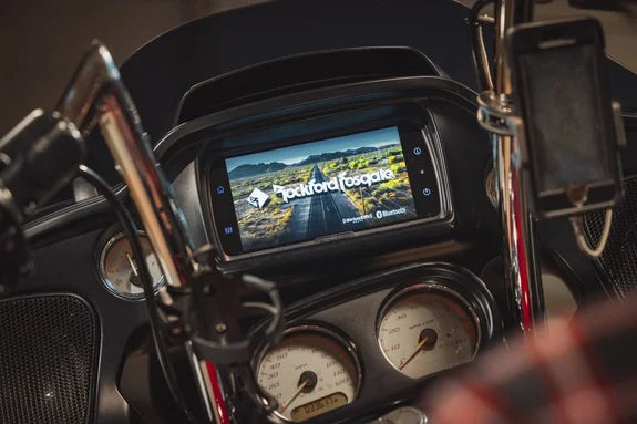 Rockford Fosgate Infotainment Source Unit for Select 2014+ Harley-Davidson Models - Apple Car Play!