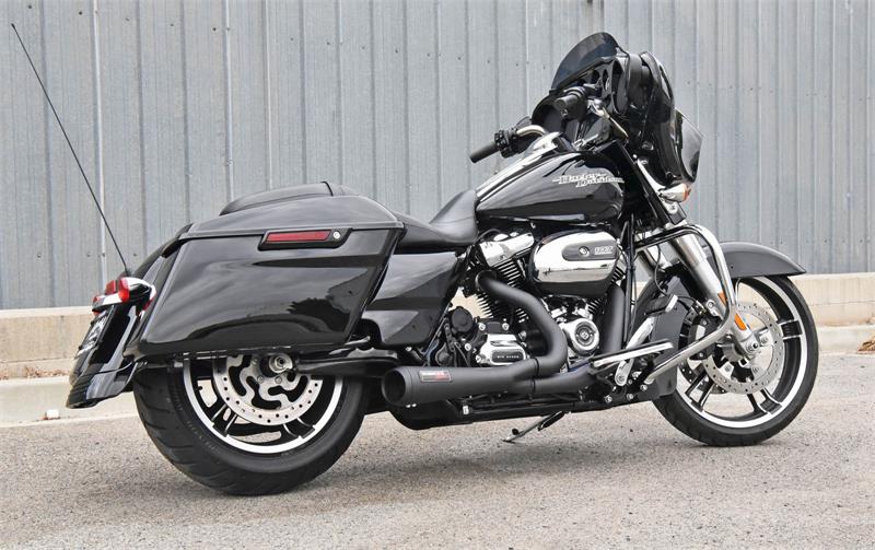 Bassani Road Rage 2:1 Short System for Harley M8 Bagger in Black 1F42RB