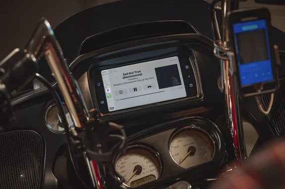 Rockford Fosgate Infotainment Source Unit for Select 2014+ Harley-Davidson Models - Apple Car Play!